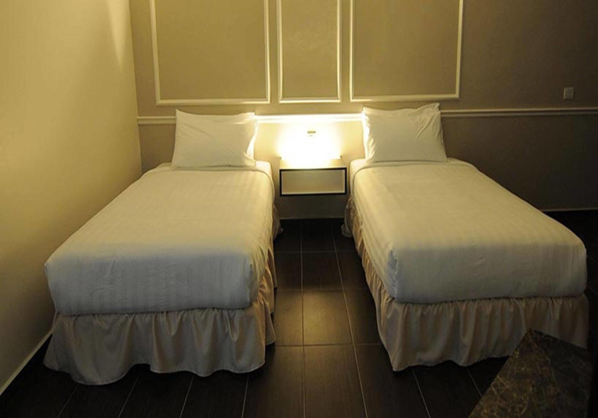 Luscious Hotel Bukit Mertajam Exterior photo